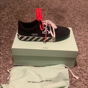 Off - White Vulc - Low-Top Black